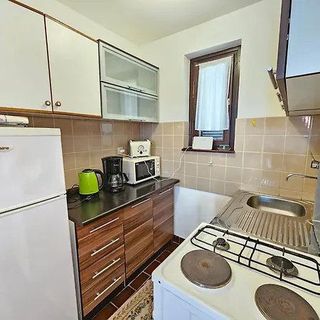 Davor Kl House In A Small Fishing Village Vila Klenovica