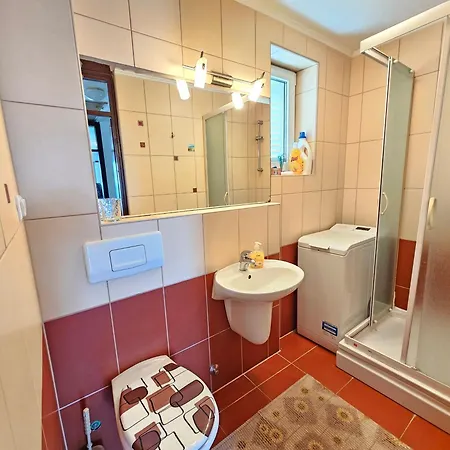 Vila Davor Kl House In A Small Fishing Village *