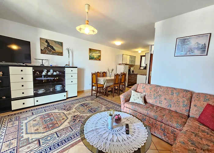 Vila Davor Kl House In A Small Fishing Village *