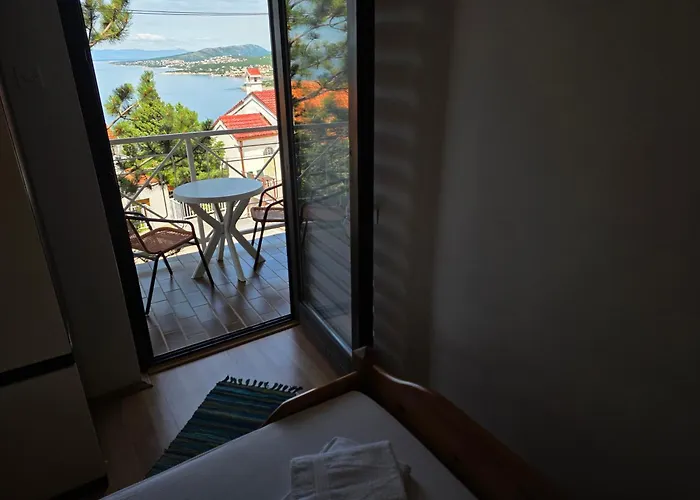 Villa Davor Kl House In A Small Fishing Village